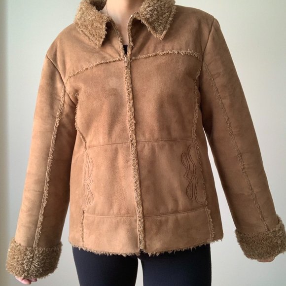 VINTAGE | CHEROKEE TAN SHEARLING SUEDE JACKET - Picture 4 of 13